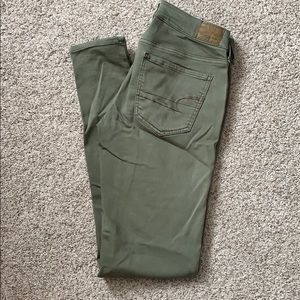 Army Green AE Jeggings Size 4 Long